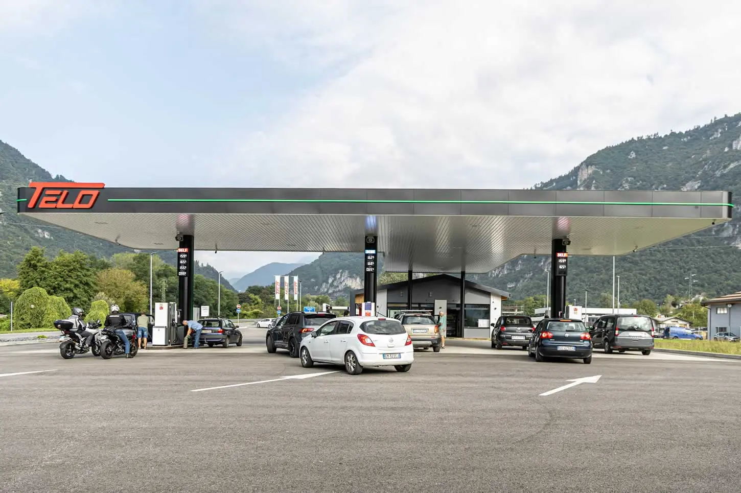 stazione rifornimento telo combustibili belluno